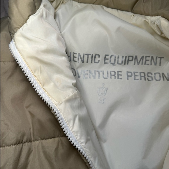Reversible Women's down puffer jacket - Picture 11 of 12